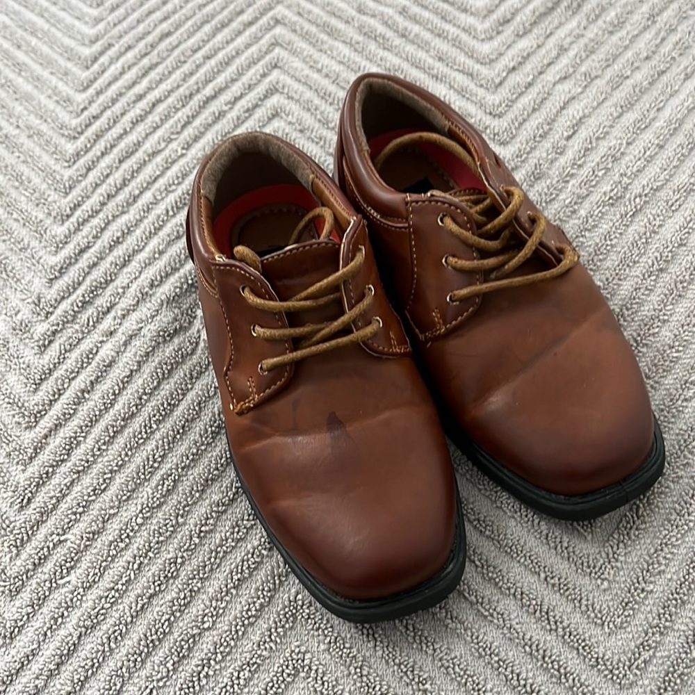 Boys dress shoes size 8